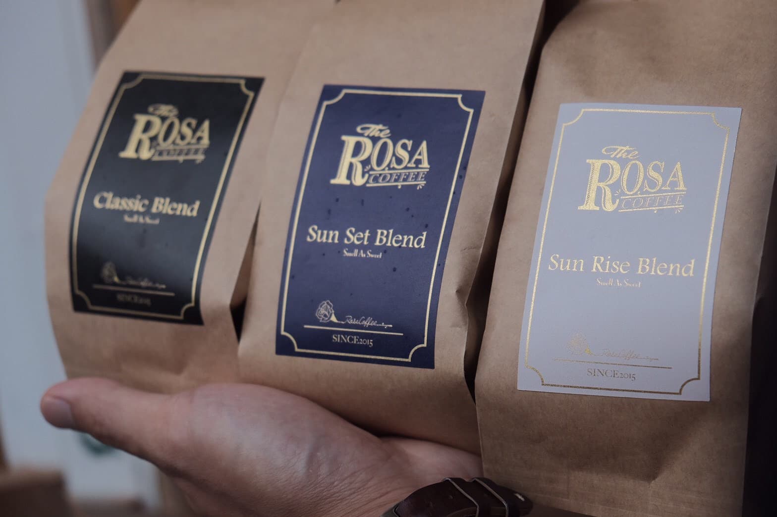 ROSA COFFEEのクラシック、サンセット、サンライズの3種類のブレンド豆